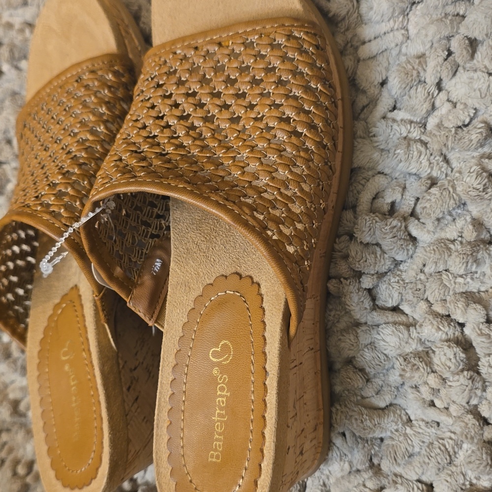 New Bare Traps‎ Women's Size 7 1/2 Tan  Brown Cork Wedge Slip-on Sandal Shoe - Picture 4 of 9